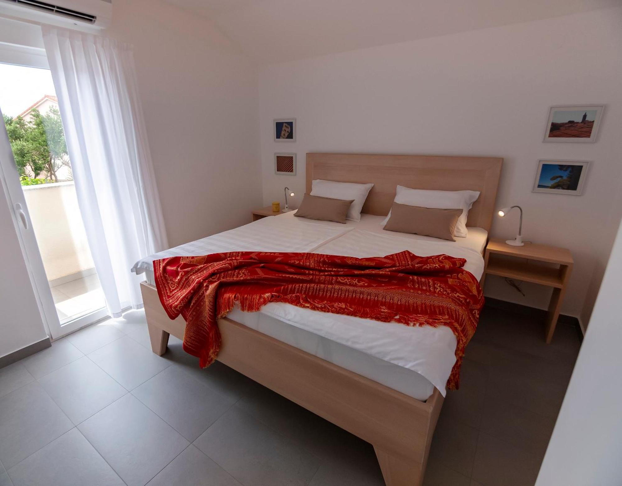 Haus Helga Daire Rab Town Dış mekan fotoğraf