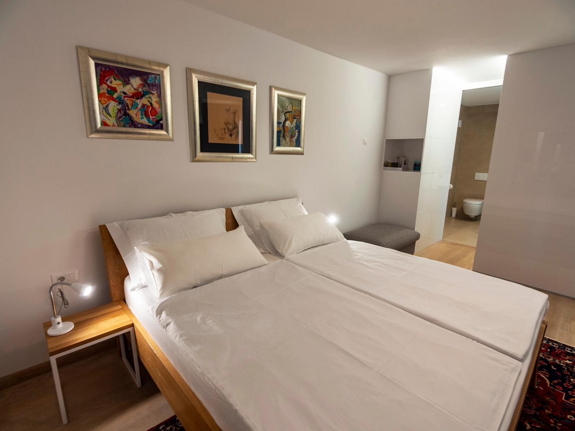 Haus Helga Daire Rab Town Dış mekan fotoğraf