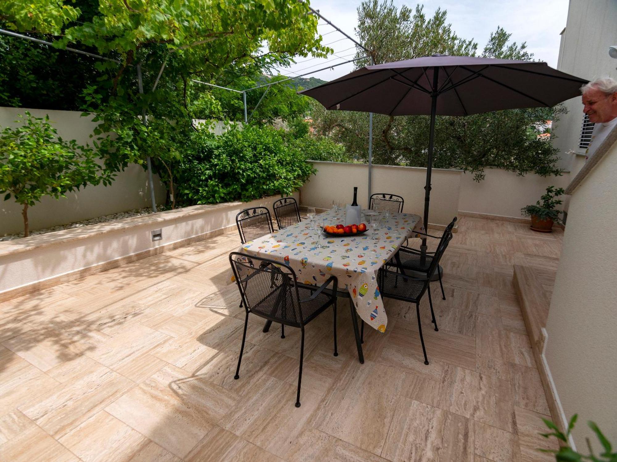 Haus Helga Daire Rab Town Dış mekan fotoğraf